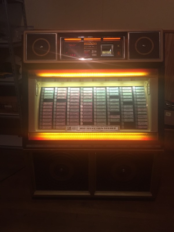 200 Selection Juke Box