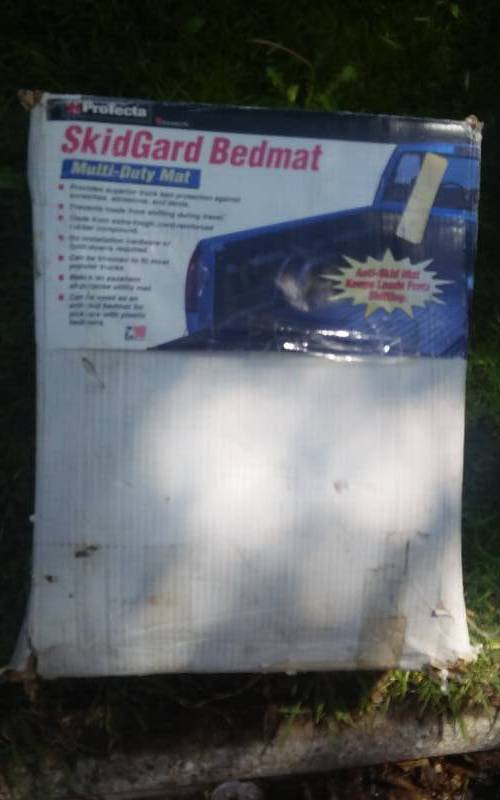 lot 14 image: Skid-Guard Bedmat For Full Size Truck (Unknown Fitment)