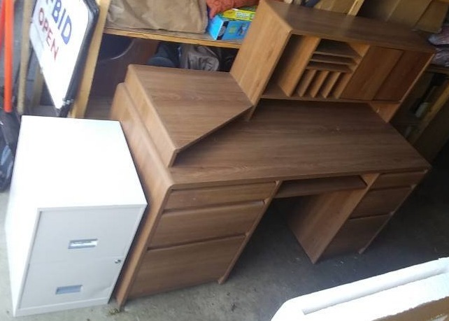 lot 21 image: Pigeon Hole Hutch Top Desk 58x28x48 With 2-Drawer Metal File Cabinet