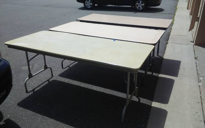 lot 48 image: 3-6 Foot Banquet Tables