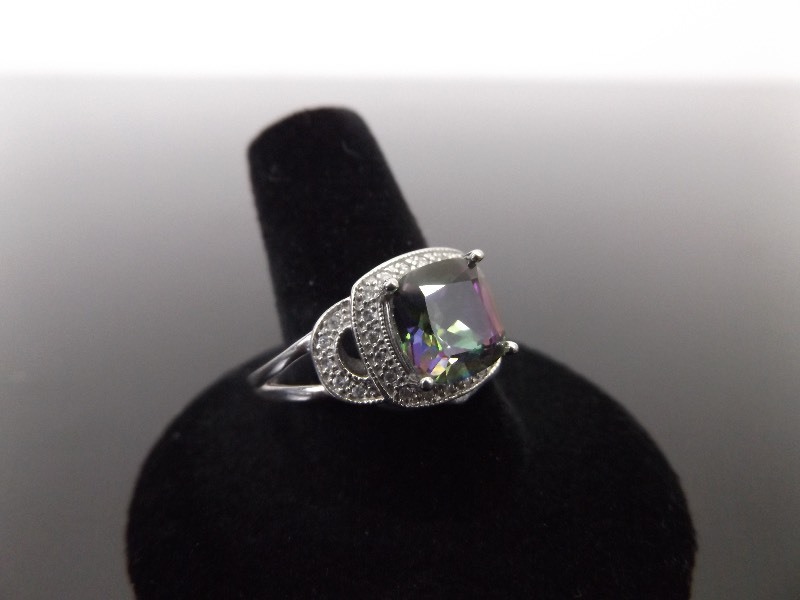 lot 50 image: .925 Sterling Silver Alexandrite Ring Size 11