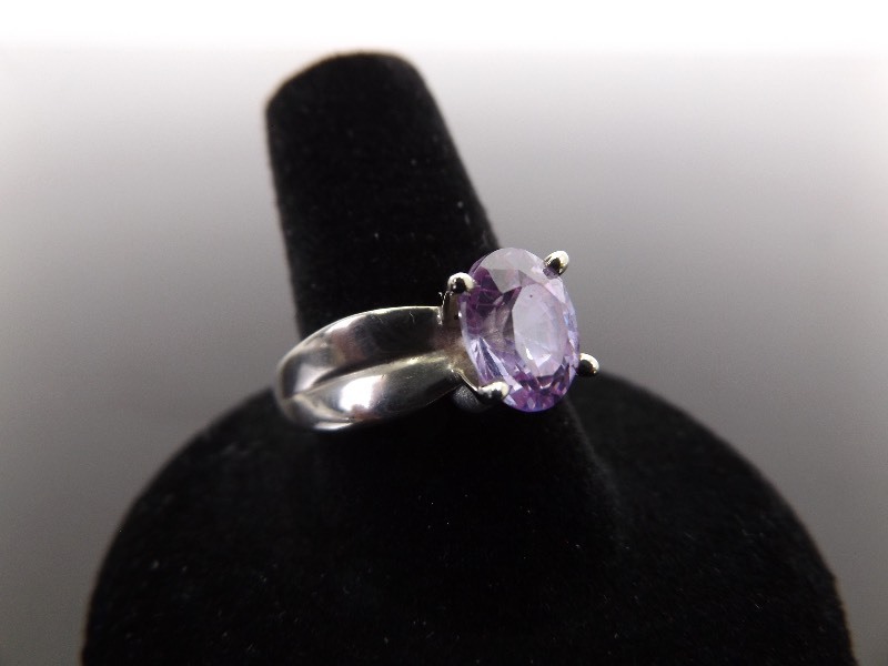 lot 63 image: .925 Sterling Silver Amethyst Crystal Ring Size 10