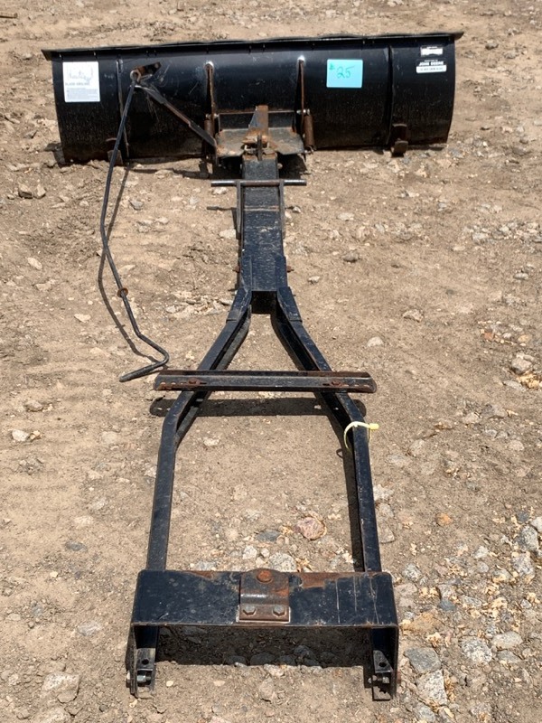 lot 25 image: John Deere 46 Snow Plow