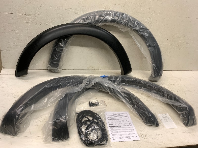lot 2 image: 2017 Ford F.150 Fender Flares