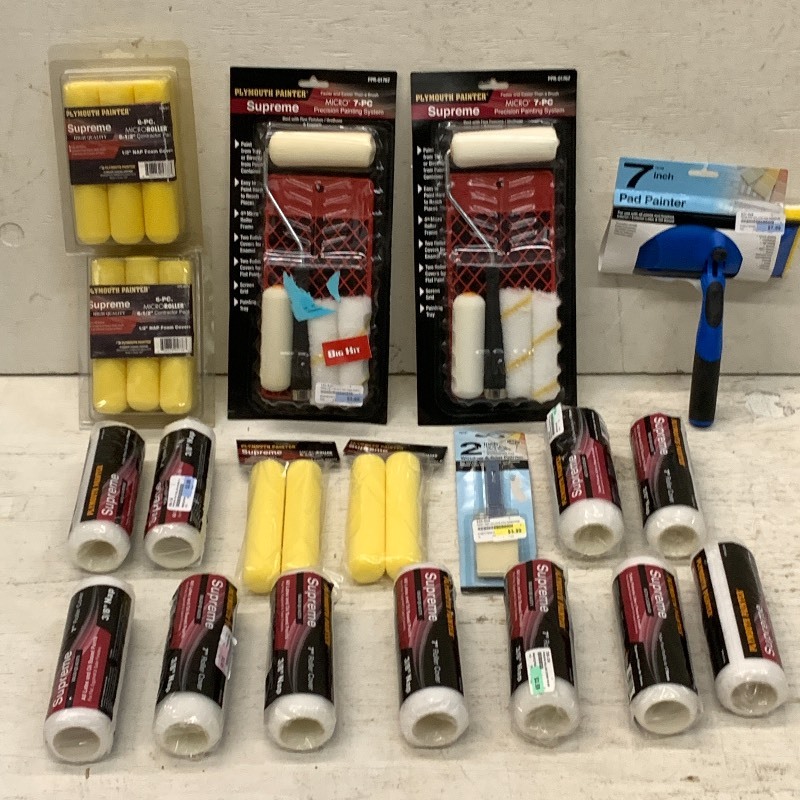 lot 31 image: Lot Of Assorted Painting Supplies