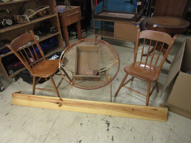 lot 949 image: METAL CHAIR FRAME, TWO WOOD CHAIRS, SHELF AND WOOD PACKING CRATE