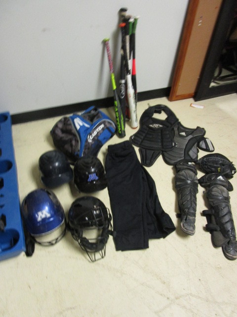 lot 135 image: BASEBALL EQUIPMENT
