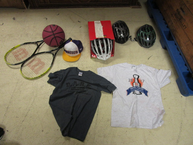 lot 138 image: OUTDOOR SPORTING GEAR