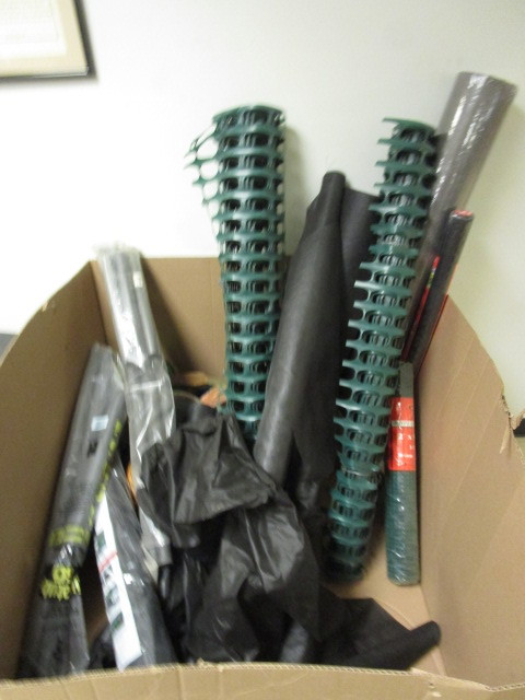 lot 143 image: ASSORTED GARDENING SUPPLIES