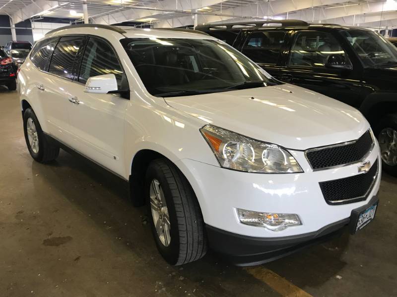 lot 8 image: 2010 Chevrolet Traverse LT AWD
