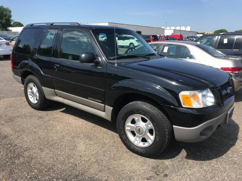 lot 22 image: 2001 Ford Explorer Sport 4x4