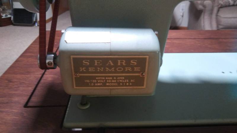 lot 17 image: Sears Kenmore Sewing Machine