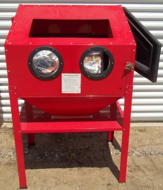 lot 9 image: Floor Sandblaster Case
