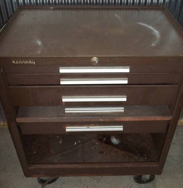 lot 19 image: Rolling Tool Chest