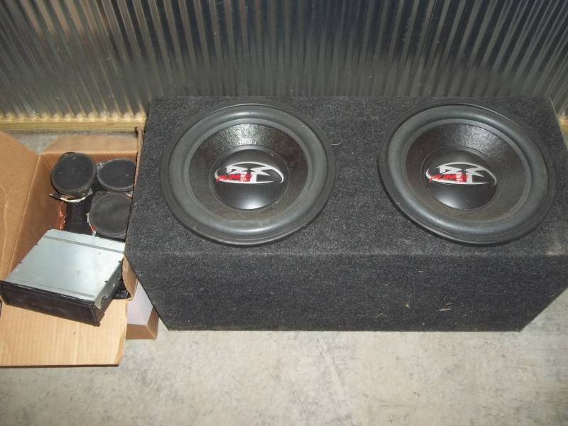 lot 23 image: Speakers and Car Audio System