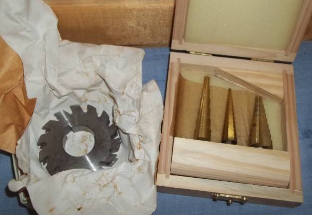 lot 42 image: Step Cut Drill Bits and Milling Cutting Blade