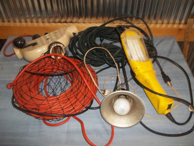 lot 98 image: Extension Cords and More