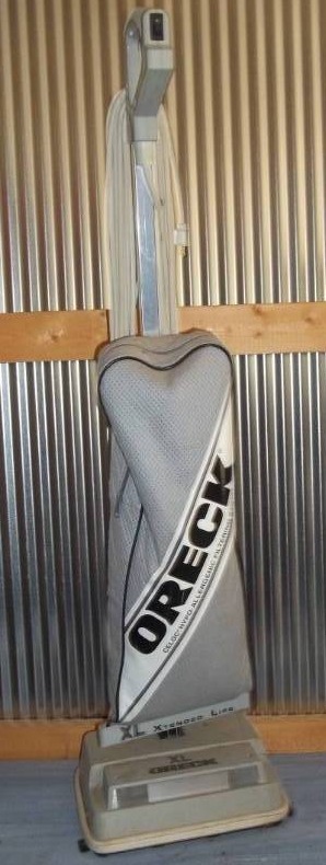 lot 99 image: Vacuum Cleaner
