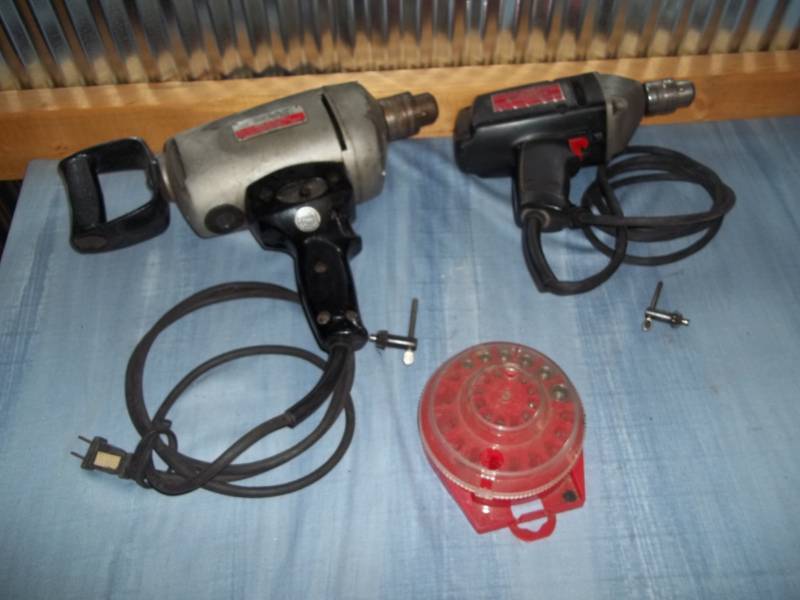 lot 128 image: Power Drills