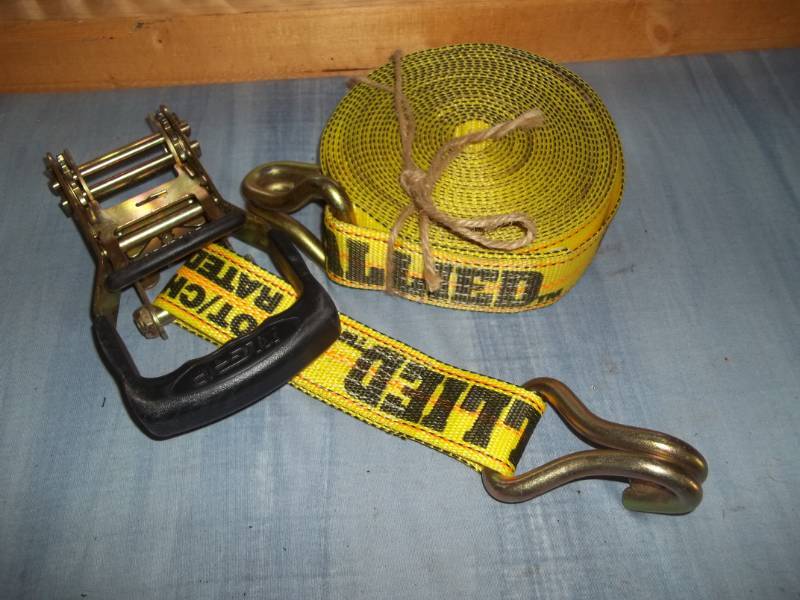 lot 131 image: Racheting Strap