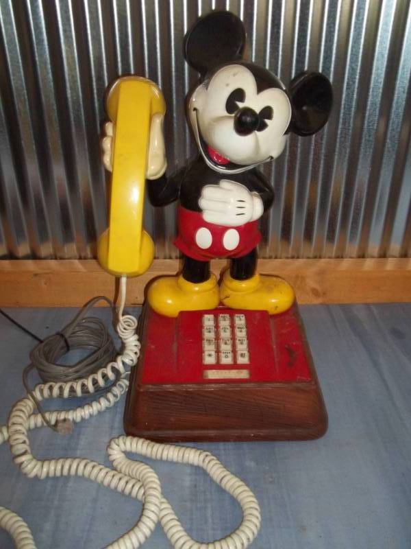 lot 142 image: Vintage Mickey Mouse Phone