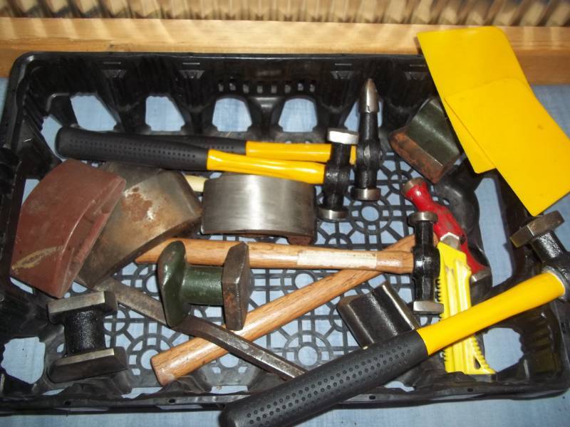 lot 151 image: Autobody Tools