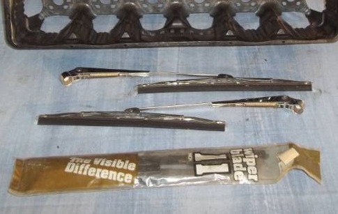 lot 170 image: Windshield Wipers