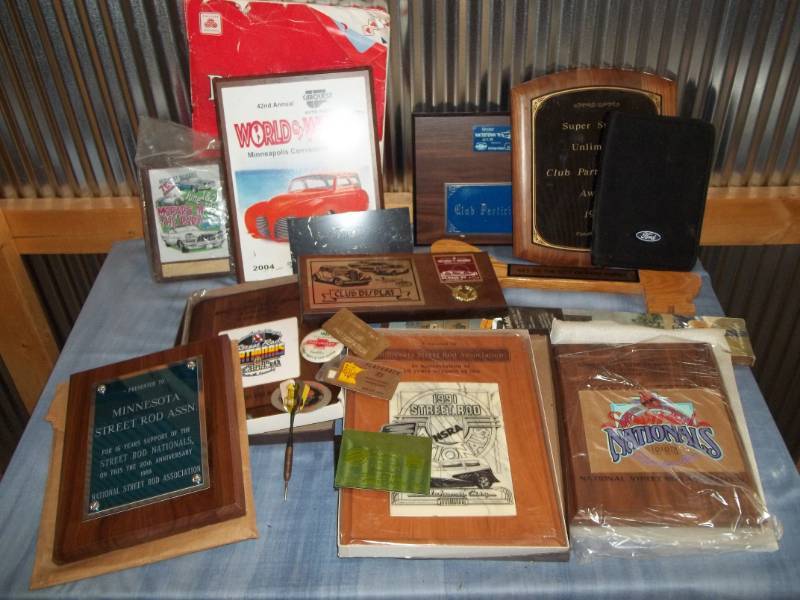 lot 179 image: Plaques and More