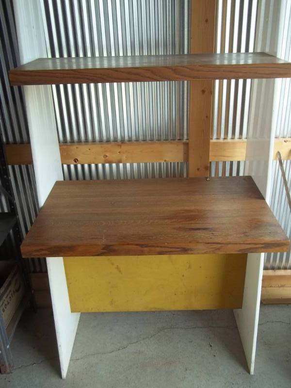 lot 186 image: Shelf