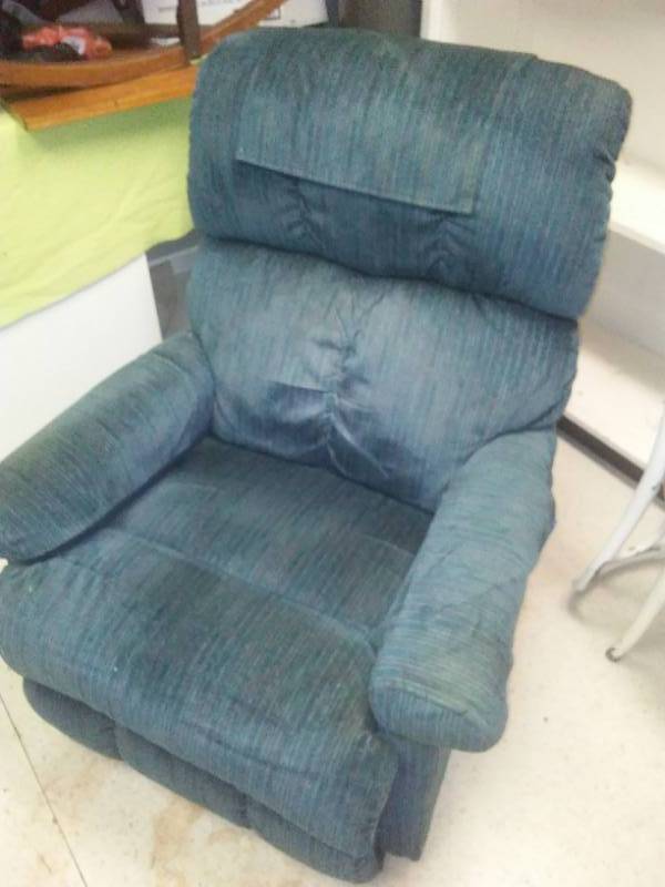 lot 201 image: Original Lazy Boy recliner