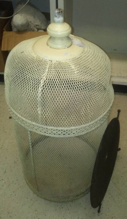 lot 231 image: Vintage bird cage with bottom.