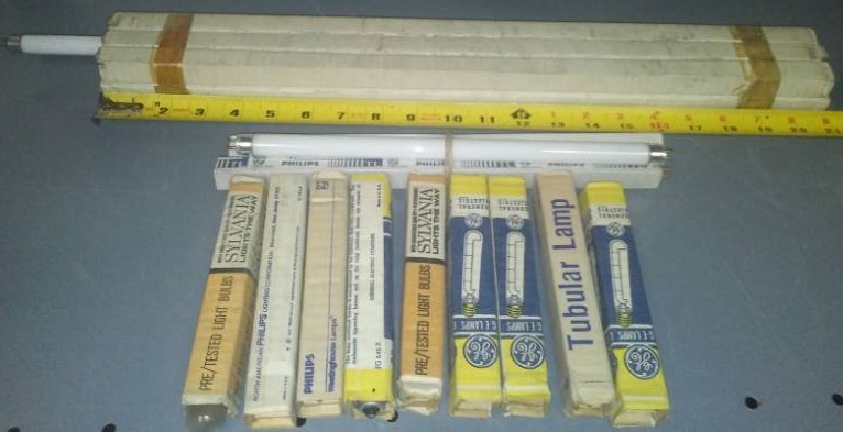 lot 235 image: Specialty light bulbs - 18,