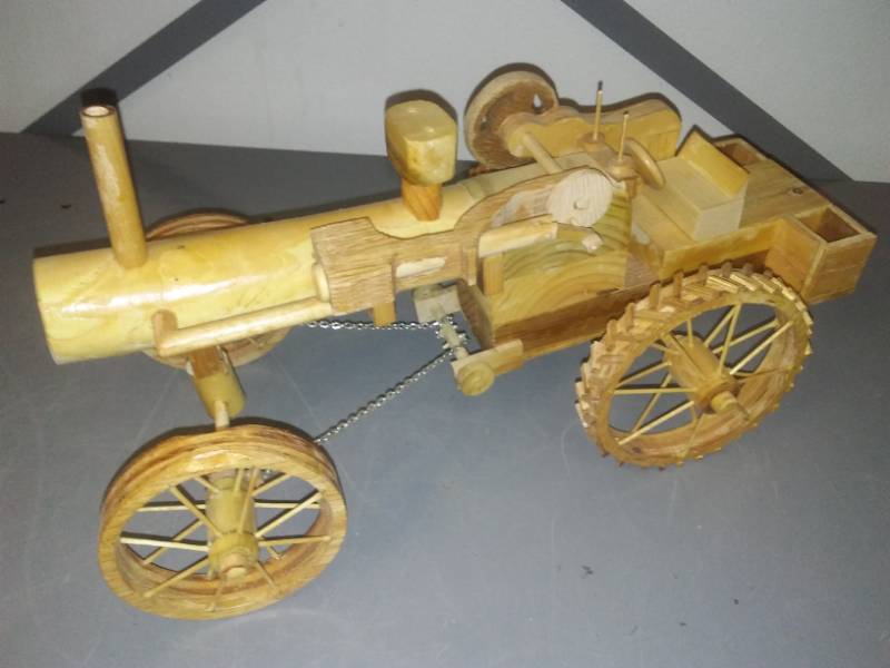 lot 303 image: Handcrafted steam tractor -