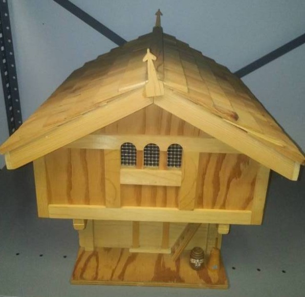 lot 304 image: Handmade Scandinavian Barn