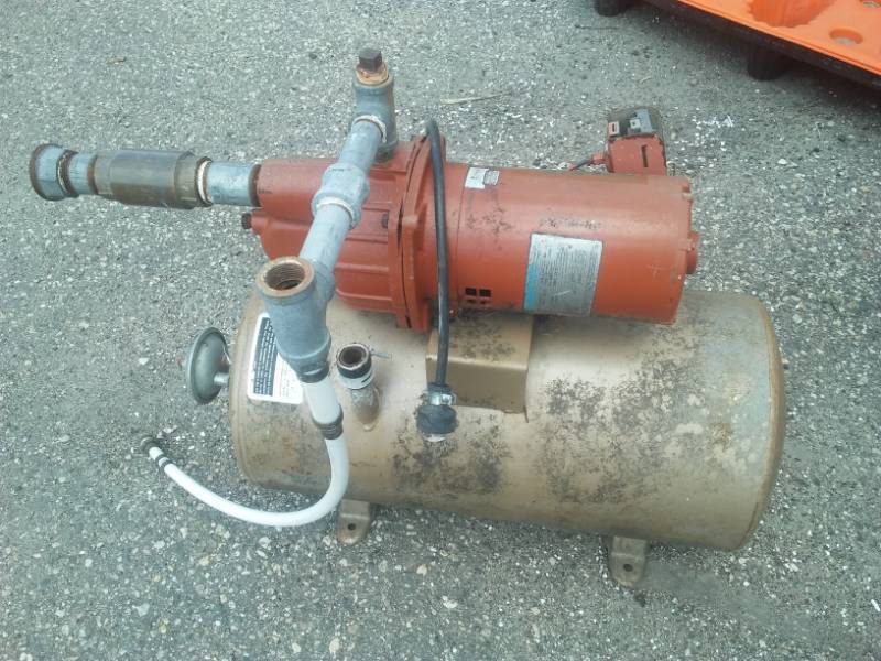 lot 369 image: Shallow Well pump and tank.