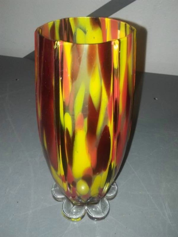 lot 388 image: Czechoslovakian Glass Vase