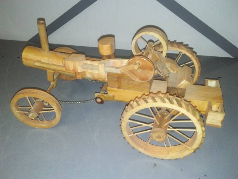 lot 391 image: Hand Crafted Steam Engine Tractor