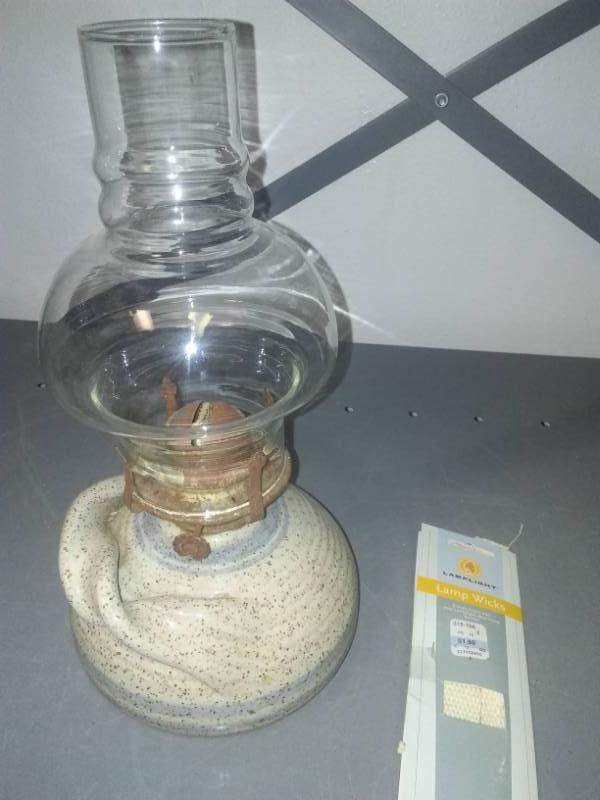 lot 392 image: Ceramic Oil Lamp