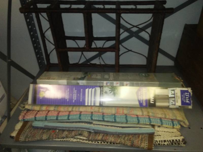 lot 397 image: Rugs, Blinds (new) and shelf