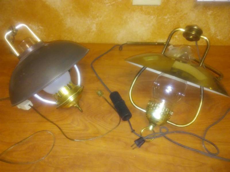 lot 385 image: 2 Mid Century Modern Lamps. 1 hanging swag, 1 wall mount swivel.