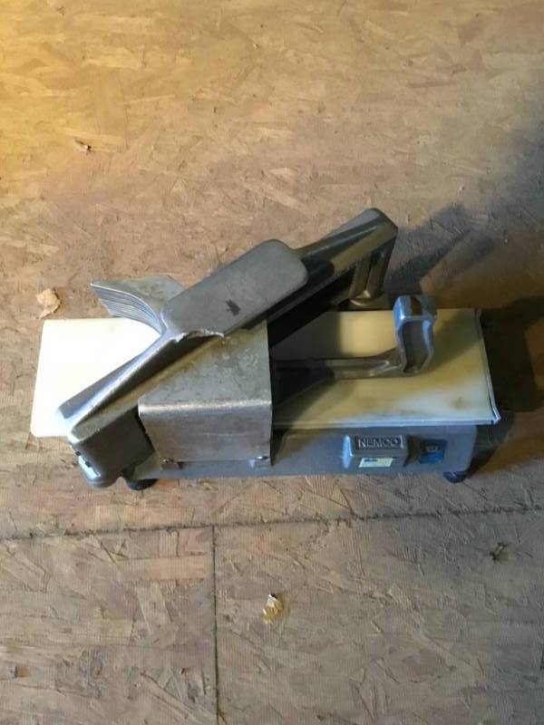 lot 80 image: Nemco tomato slicer