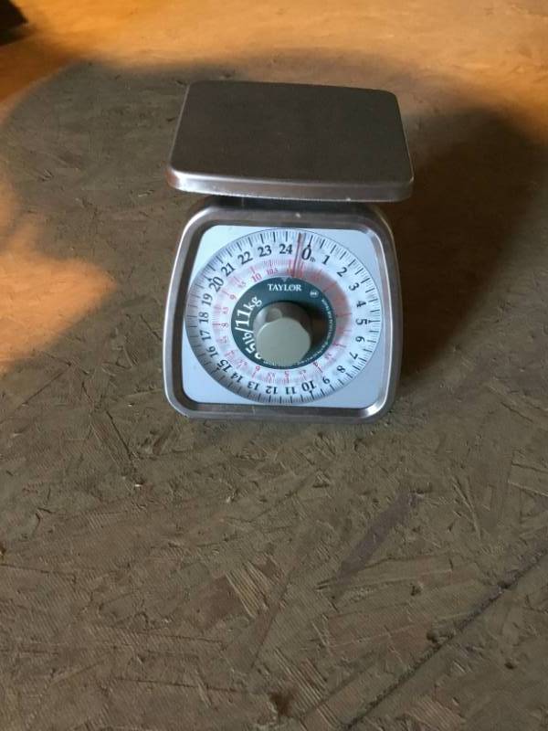 lot 86 image: Taylor prep food scale.