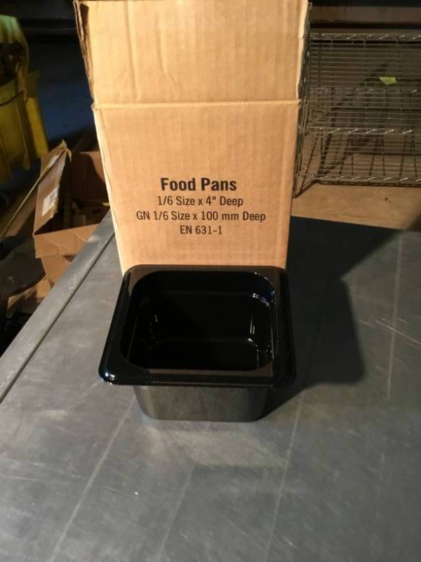 lot 121 image: 16 4inch deep black Cambro new in box total 5.
