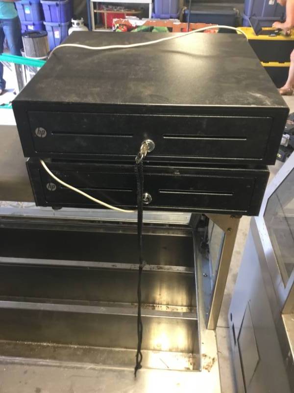 lot 161 image: 2 HP cash drawers.