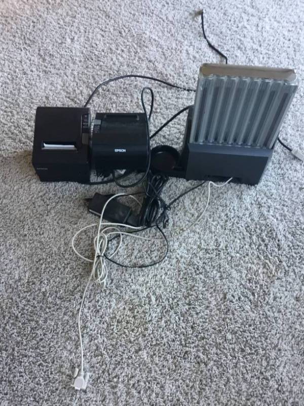 lot 163 image: Telequip Change machine and 2 Epson thermal printers.