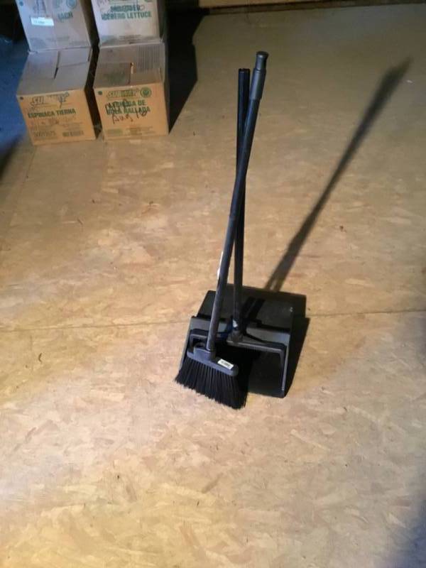 lot 69 image: Dust pan with small broom.