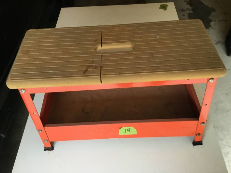 lot 14 image: Stool tool carrier