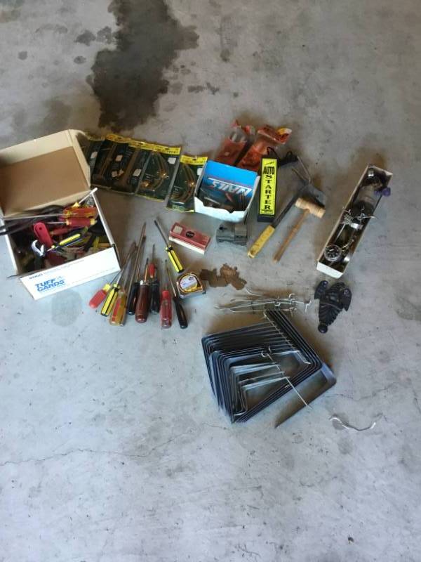 lot 24 image: Tools brackets