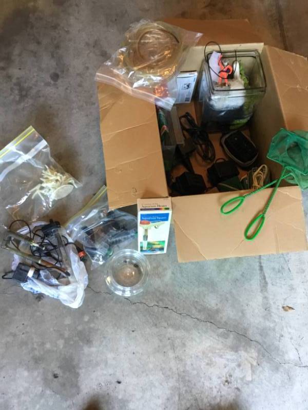 lot 26 image: Fish tank items large box full.