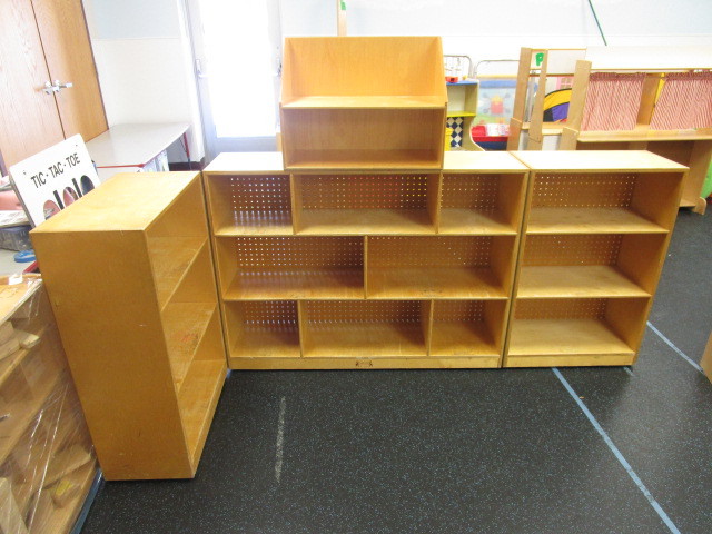 lot 156 image: FOLDING ROLLING STORAGE CABINET